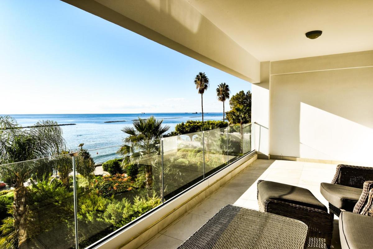 Ferienwohnung Pegasus Beach Front Limassol Exterior foto